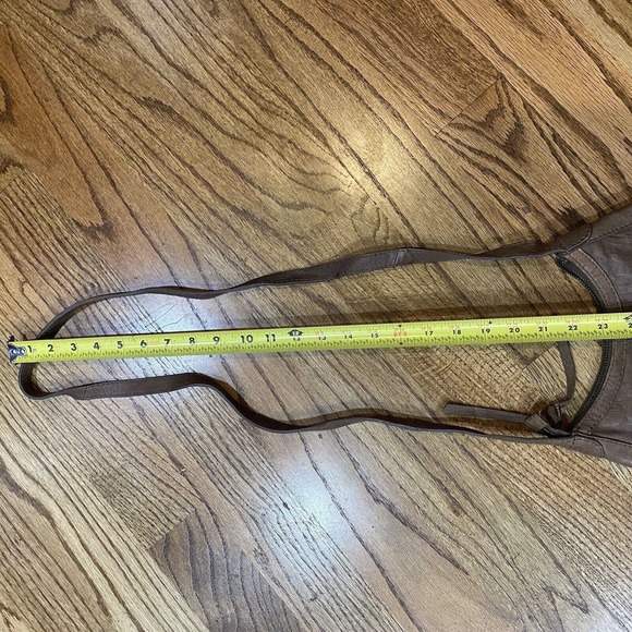 LUCKY BRAND ROBERTSON CONVERTIBLE HOBO TAUPE BROWN LEATHER PURSE BAG BOHO - Picture 7 of 11